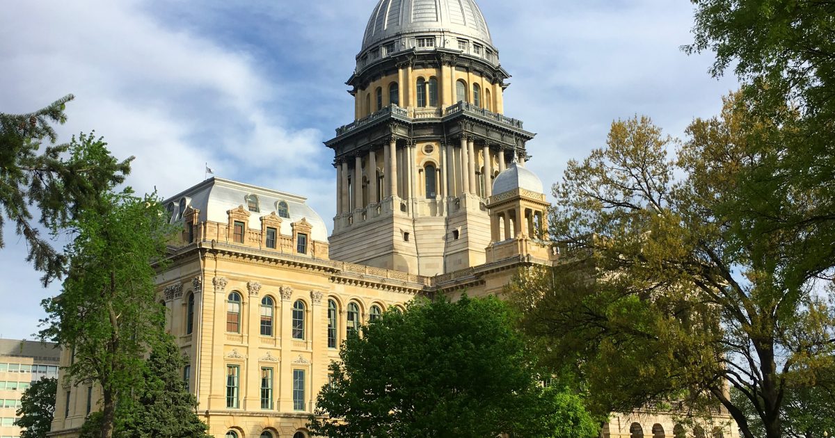 Illinois Senate Pushes through Employer-Gag Bill